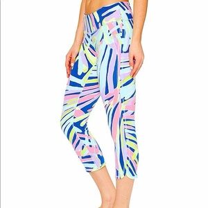LILLY PULITZER Luxletic Cropped Weekender Legging Indigo Sea Dreamin